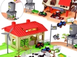Mega grande fattoria con animali e trattori