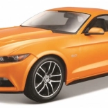 Modello da collezione Ford Mustang GT 2015 in arancione 1:24