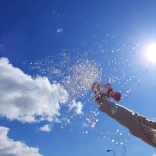 Pistola a bolle con luce LED – soffiabolle a razzo rosa