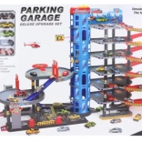 Grande garage a più piani con macchinine e eliporto