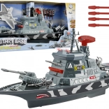 Nave militare con luci e suoni