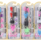 Accessori per bambole – set di scarpe, borse e collane