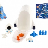 Razzo spaziale con accessori