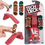 Set di fingerboard Tech Deck VS Series Krooked con ostacolo, 2 pz