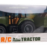 Trattore verde telecomandato con rimorchio