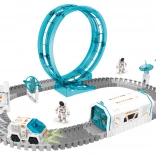 Pista cosmica con proiettore e cosmonauta