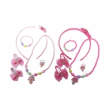 set alla moda con bambola e accessori per piccole fashioniste