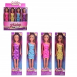 Bambola con abito elegante