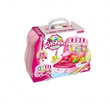 Set da cucina in valigetta a forma di macchinina per piccole cuoche