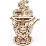 Puzzle 3D meccanico in legno UGEARS Ciclista – trofeo con meccanismo mobile