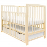 Lettino per bambini New Baby Lilly con sponda scorrevole e cassetto – naturale